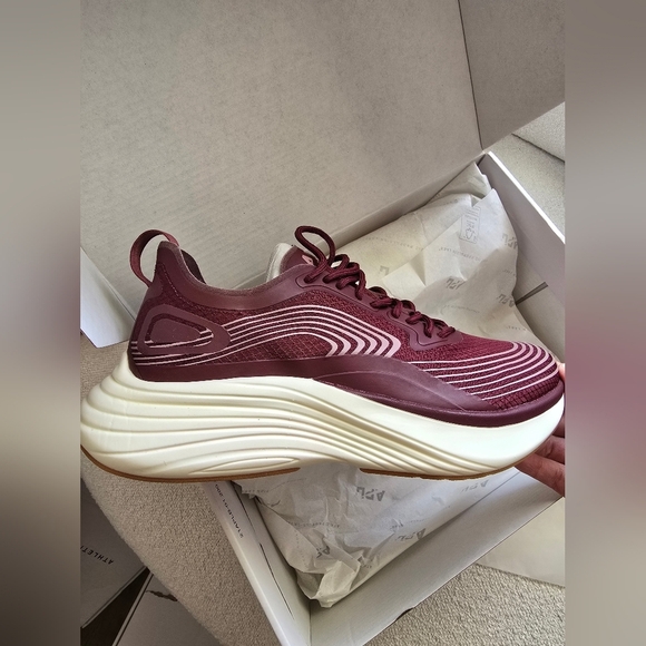 NIB! APL, Women's Streamline Athletic Shoe,Burgundy/Beachwood/Gum,Size 7.5, $320 - Picture 6 of 10